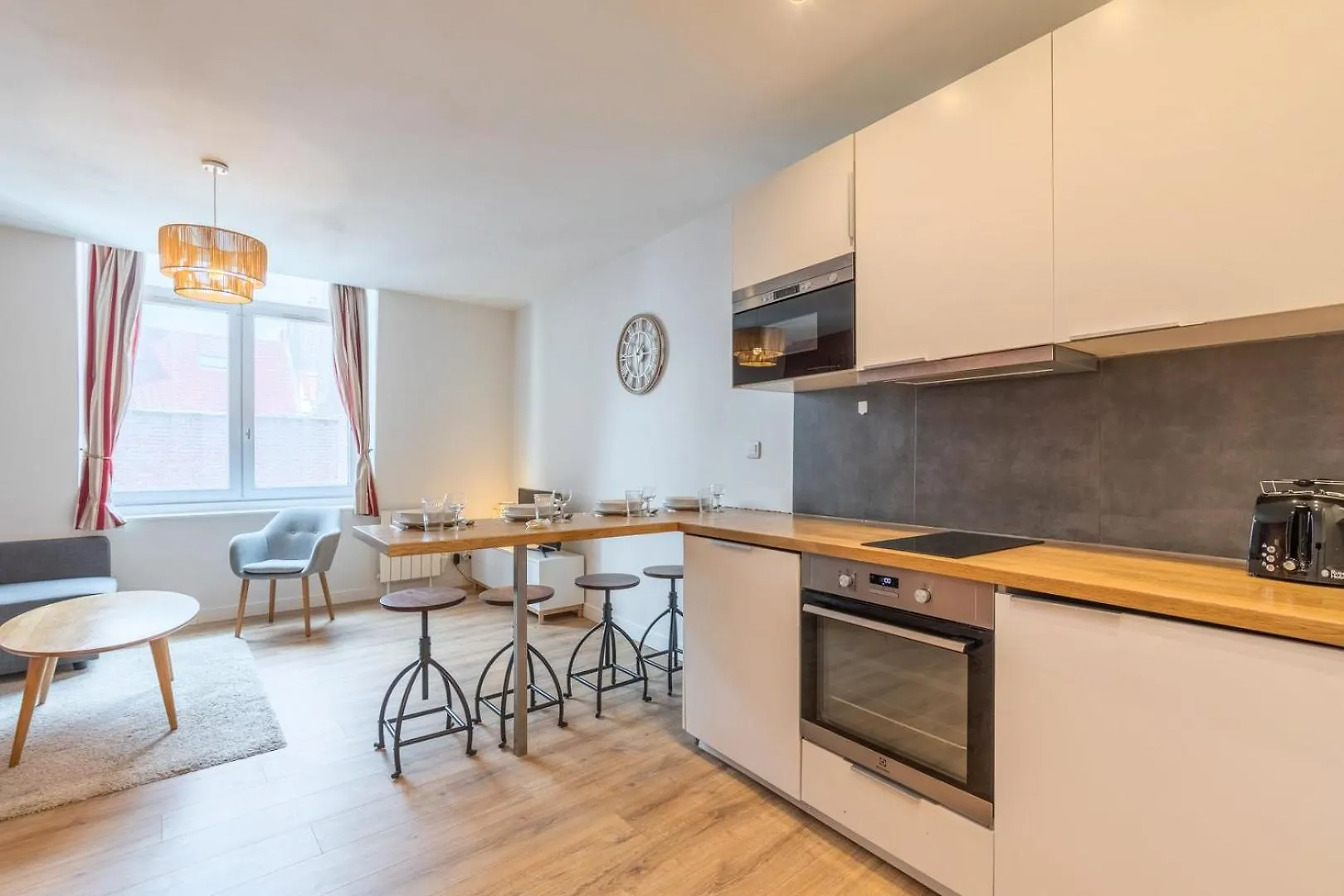 Apartament Lille Hypercentre / Gares - Superbe T2 Equipe 0*,  Francja